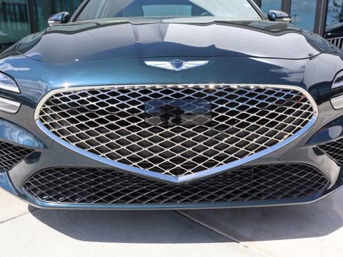 Used 2023 Genesis G70 2.0T image 9