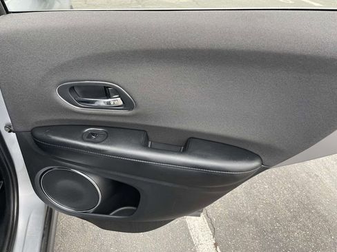 Used 2019 Honda HR-V EX image 43