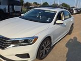 Used 2021 Volkswagen Passat 2.0T SE image 2