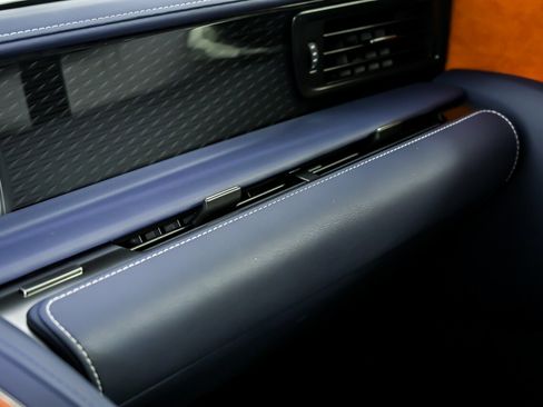 Used 2018 Lexus LC 500 Coupe image 40