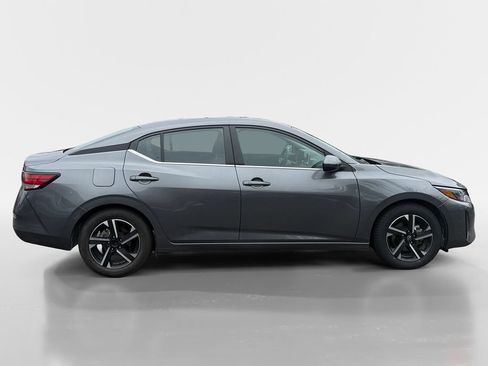 Used 2024 Nissan Sentra SV FWD image 3