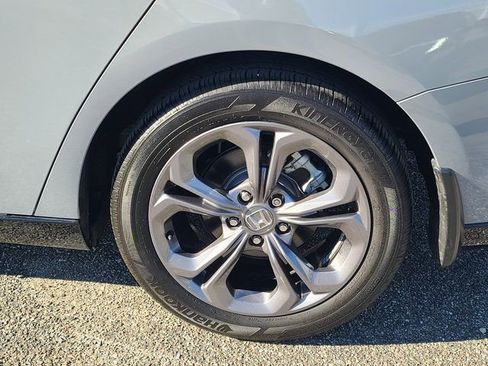 Used 2025 Honda Accord EX-L image 29