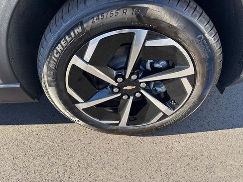 New 2026 Chevrolet Equinox EV LT image 30