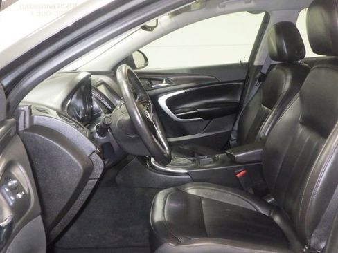 Used 2017 Buick Regal Premium w/ Driver Confidence Package #2 image 8