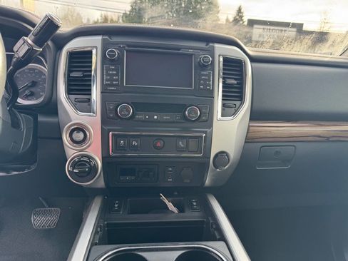 Used 2016 Nissan Titan PRO-4X image 15