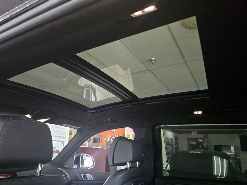 Used 2020 BMW X7 M50i w/ Executive Package AWD/4WD image 14