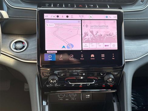 New 2025 Jeep Grand Cherokee L Limited w/ Black Appearance Package image 32