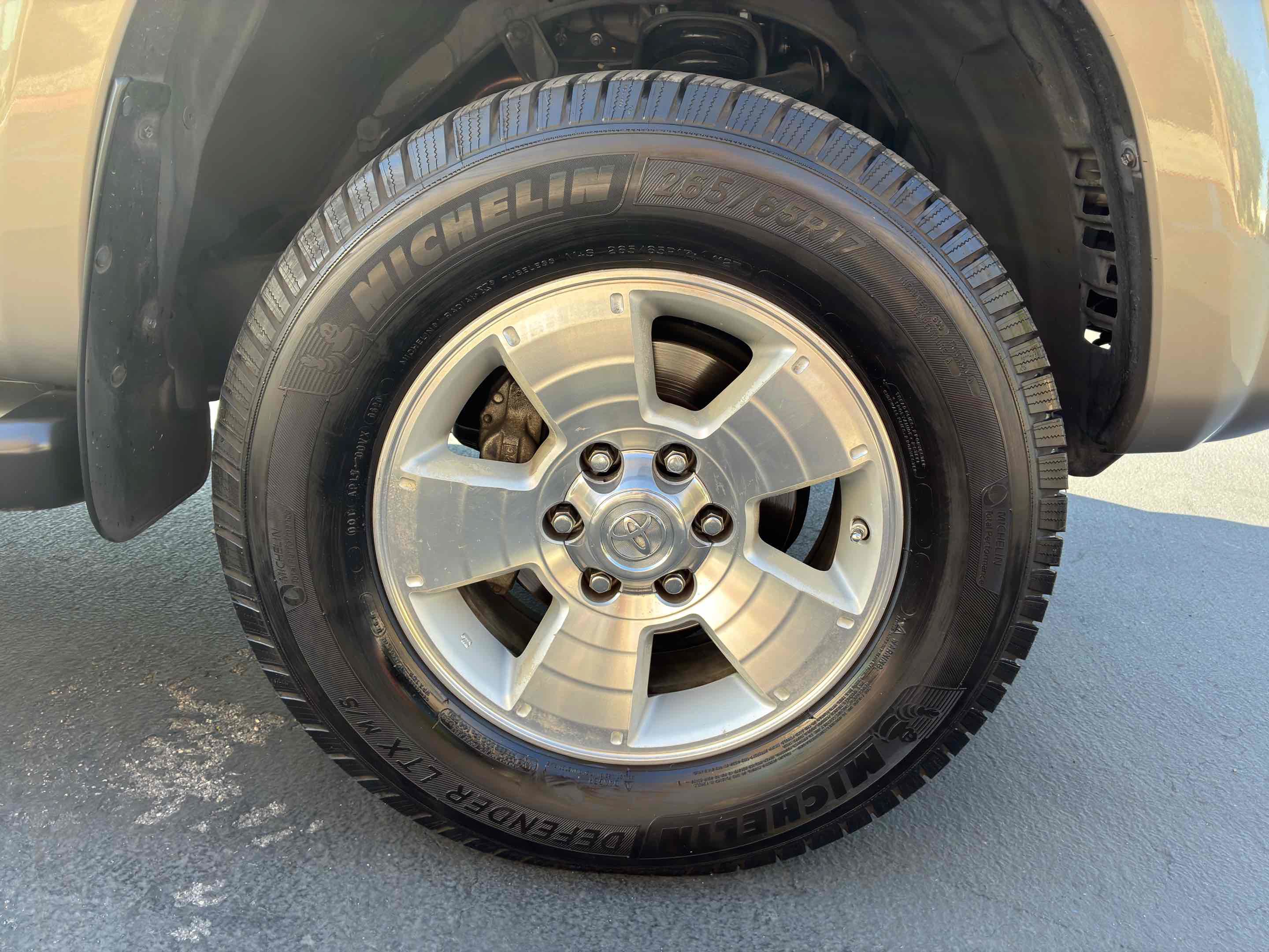 Used 2006 Toyota 4Runner SR5 RWD image 12