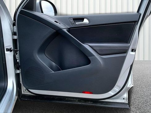 Used 2017 Volkswagen Tiguan S image 26