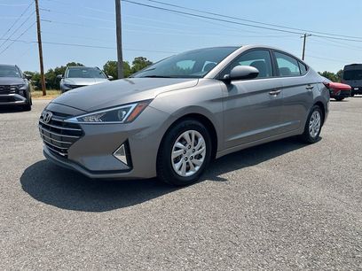 Used 2020 Hyundai Elantra SE w/ Cargo Package (C1)