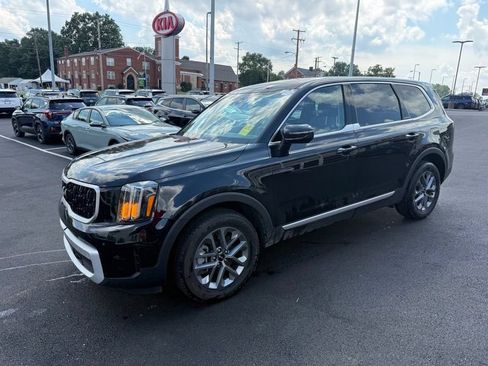 Certified 2024 Kia Telluride LX FWD image 2