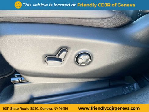 New 2026 Chrysler Pacifica Select image 25