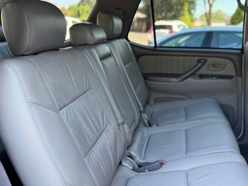 Used 2004 Toyota Sequoia Limited RWD image 52