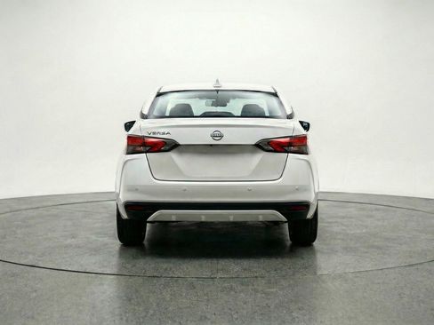 Used 2025 Nissan Versa SV FWD image 7