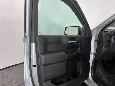 Used 2022 Chevrolet Silverado 1500 Custom w/ LPO, Blackout Package AWD/4WD image 11