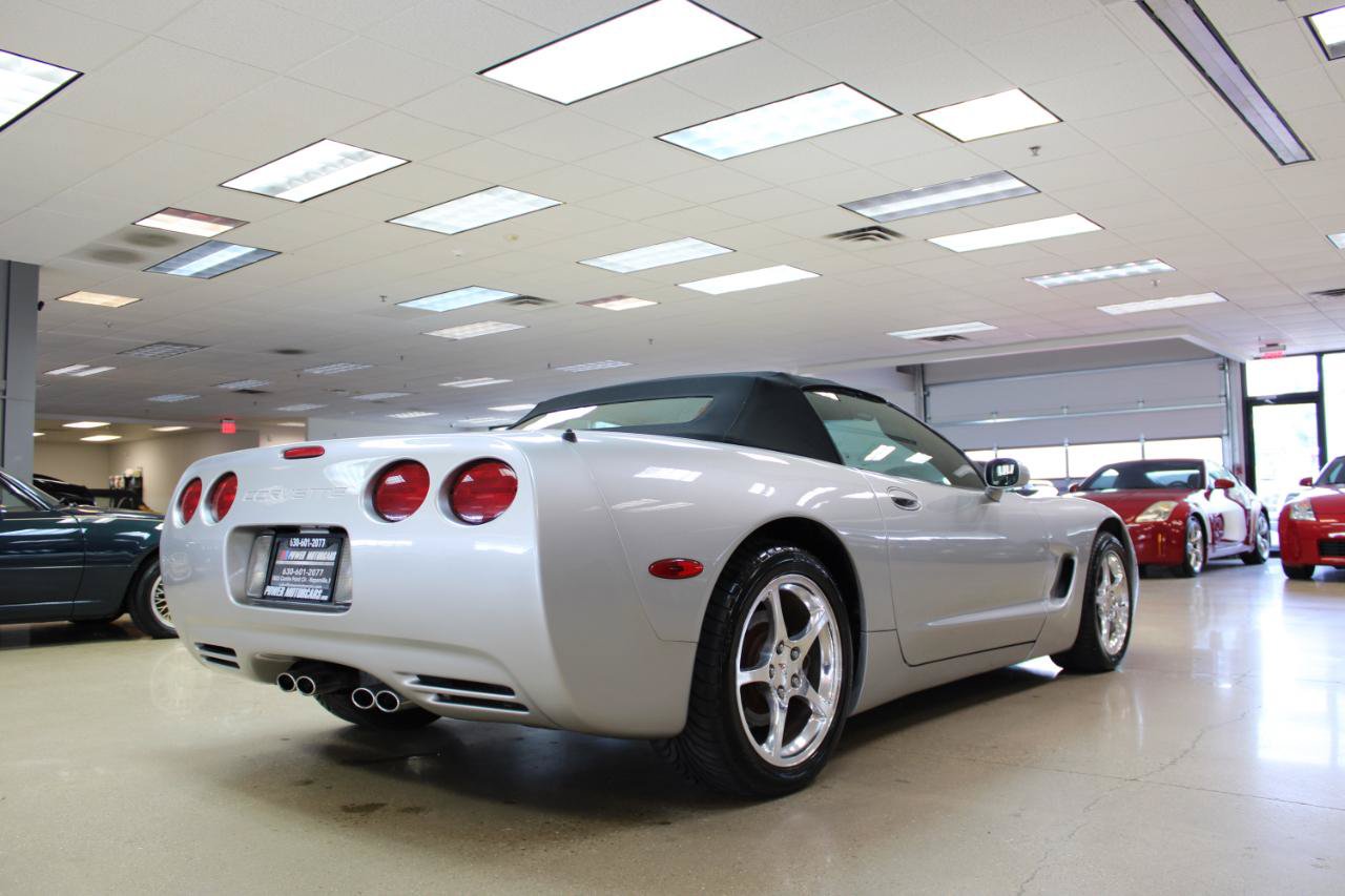 Used 2004 Chevrolet Corvette Convertible w/ Preferred Equipment Group RWD image 20