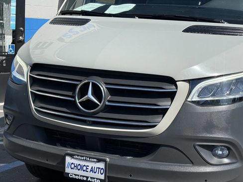Used 2021 Mercedes-Benz Sprinter 2500 image 20