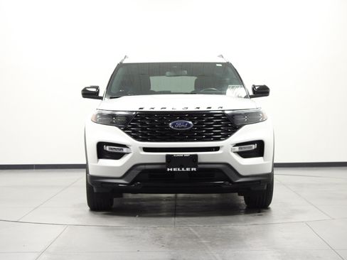 Used 2022 Ford Explorer ST-Line w/ Class IV Trailer Tow Package AWD/4WD image 9
