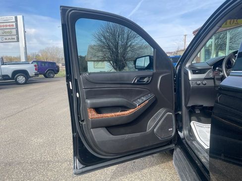 Used 2017 Chevrolet Suburban Premier image 14