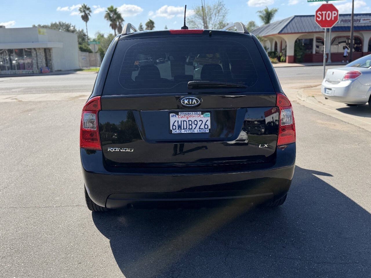Used 2010 Kia Rondo LX FWD image 5