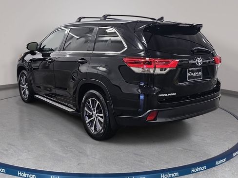 Used 2017 Toyota Highlander XLE FWD image 8