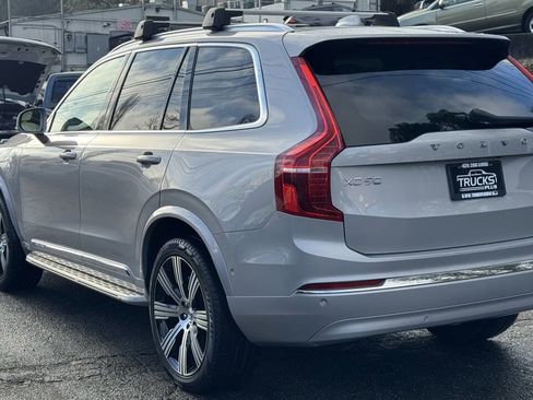 Used 2023 Volvo XC90 T8 Ultimate w/ Lounge Package image 3