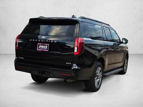 Used 2025 Ford Expedition Max Active AWD/4WD image 5