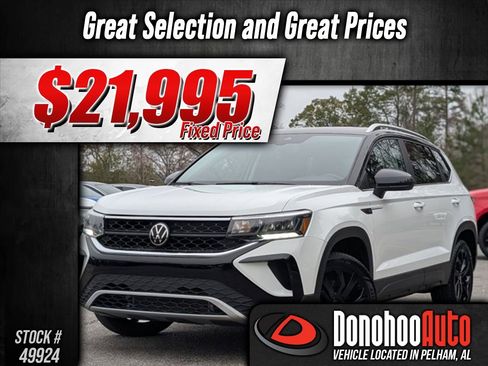 Used 2024 Volkswagen Taos SE w/ Panoramic Sunroof Package image 1