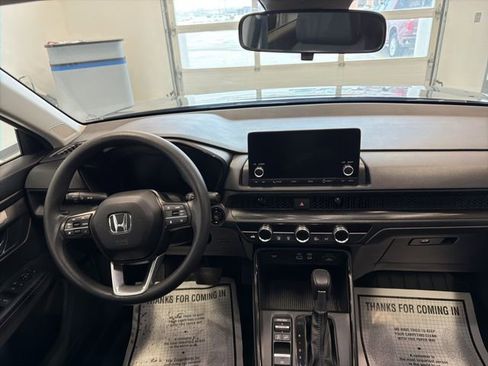 Used 2025 Honda CR-V EX image 19