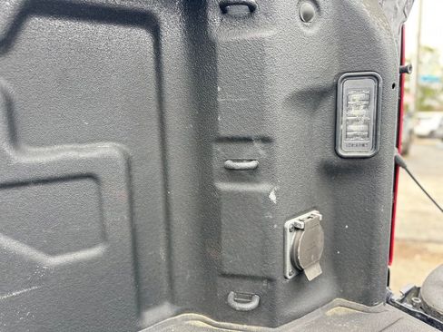 Used 2024 Chevrolet Silverado 2500 Custom w/ Custom Value Package image 14