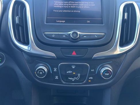 Used 2021 Chevrolet Equinox LT image 23