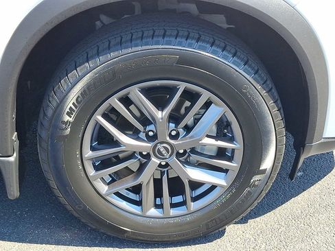 Used 2023 Nissan Rogue S AWD/4WD image 8