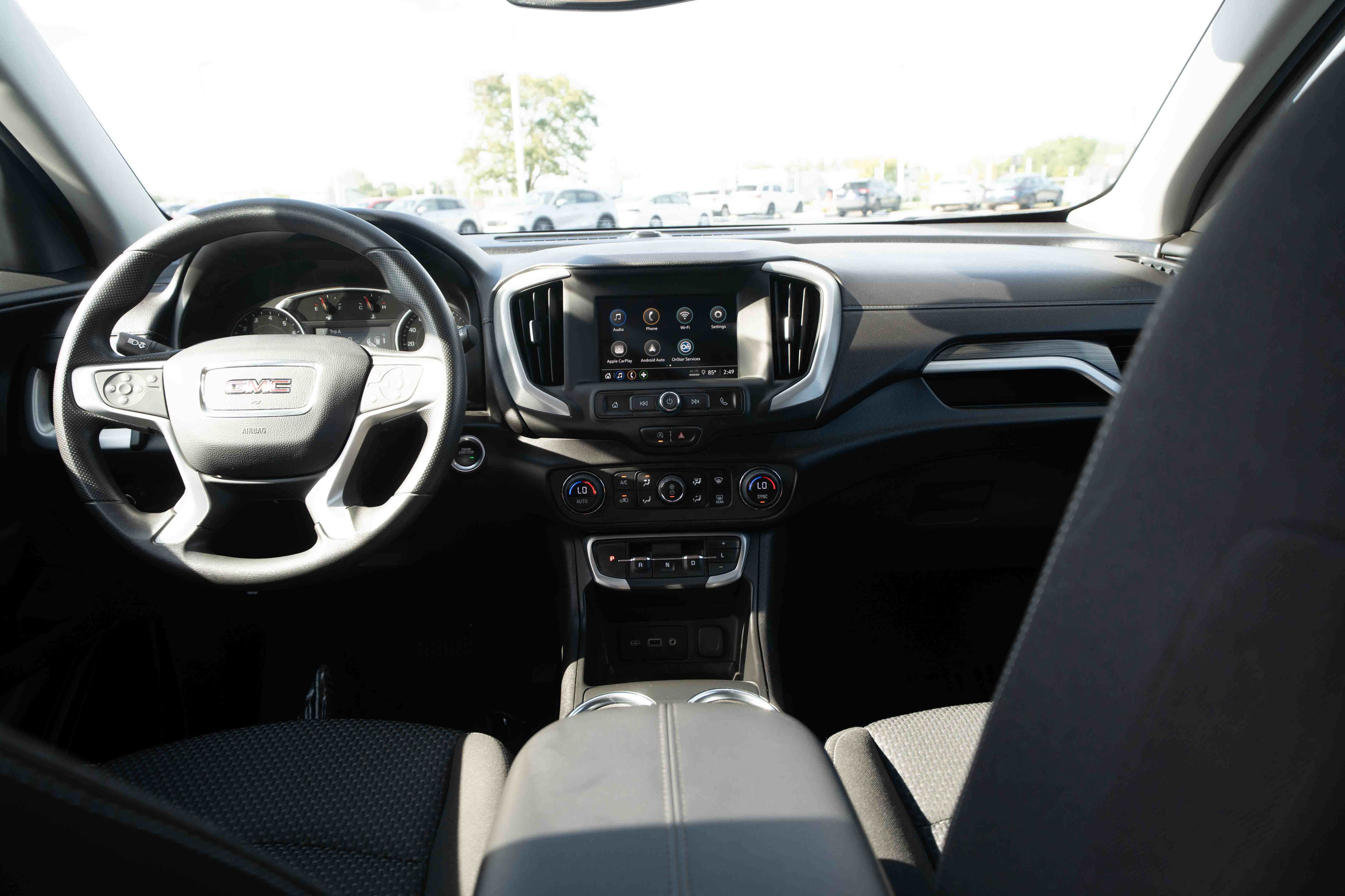 Used 2024 GMC Terrain SLE w/ Driver Convenience Package FWD image 20