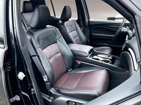 Certified 2024 Honda Ridgeline Black Edition image 28