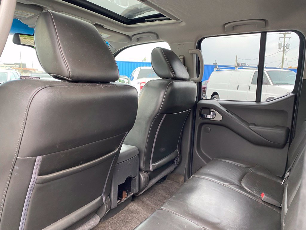 Used 2013 Nissan Frontier PRO-4X AWD/4WD image 14