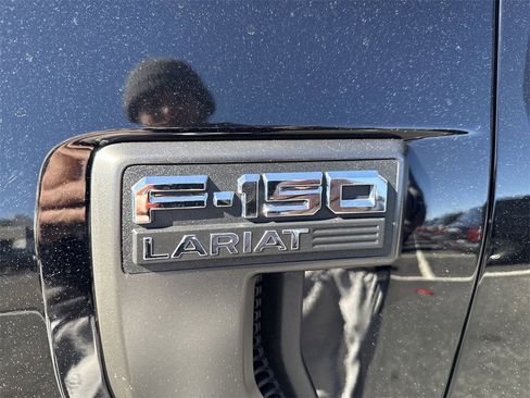 Used 2023 Ford F150 Lariat w/ Equipment Group 502A High image 12
