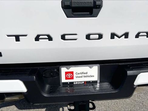 Certified 2026 Toyota Tacoma SR5 AWD/4WD image 10