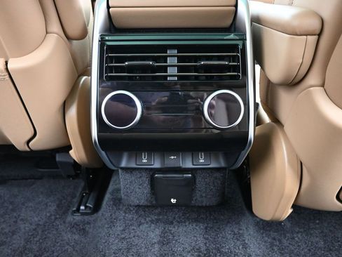 New 2026 Land Rover Range Rover Long Wheelbase SE AWD/4WD image 24