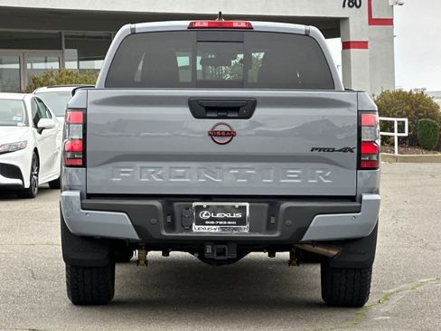 Used 2023 Nissan Frontier PRO-4X w/ Pro Convenience Package image 8