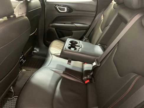 Used 2025 Jeep Compass Trailhawk w/ Trailhawk Elite Group image 5