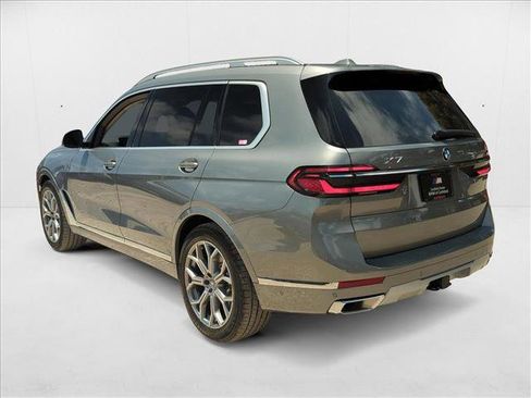 New 2025 BMW X7 xDrive40i image 8