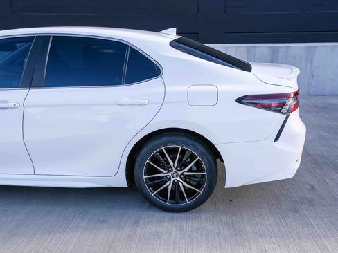 Used 2023 Toyota Camry SE w/ Convenience Package FWD image 8