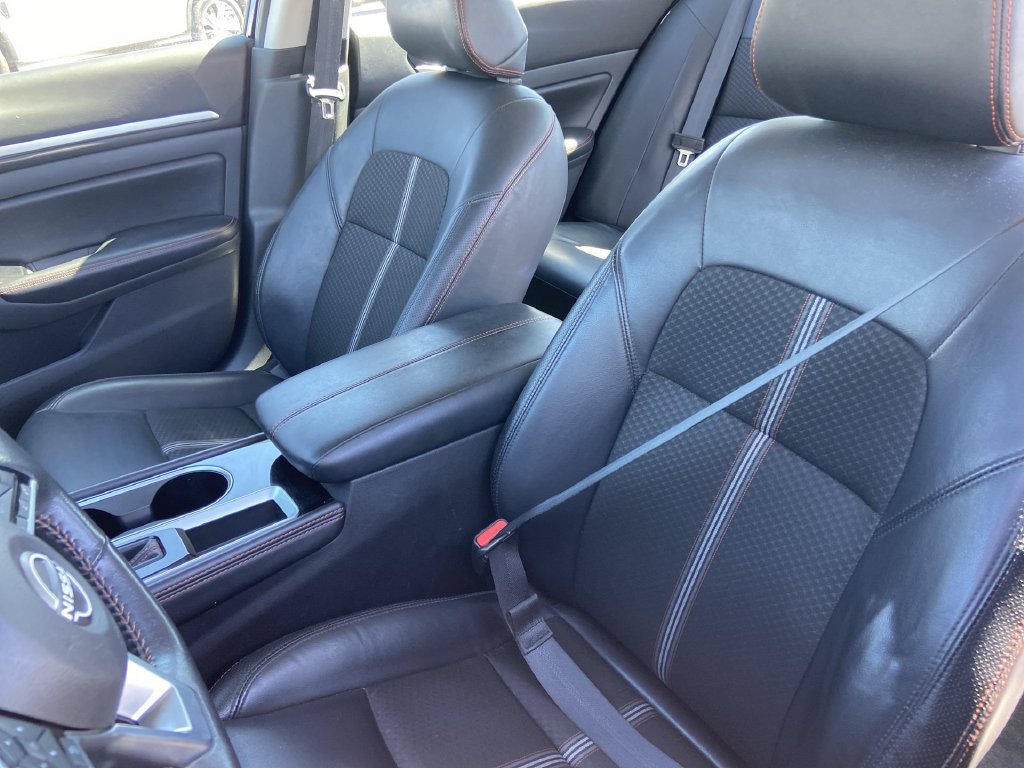 Used 2024 Nissan Altima 2.5 SR FWD image 14