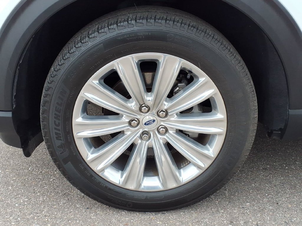 Used 2023 Ford Explorer Limited w/ Limited Technology Package AWD/4WD image 9