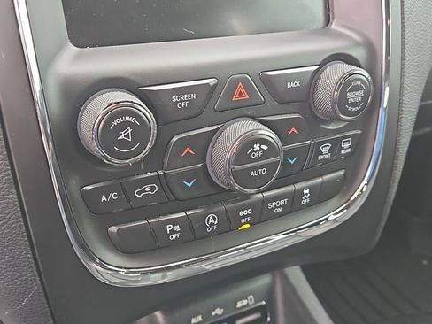 Used 2017 Dodge Durango GT image 25