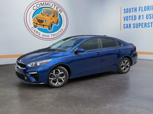 Used 2020 Kia Forte LXS FWD image 2