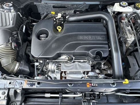 Certified 2023 Chevrolet Equinox RS FWD image 28