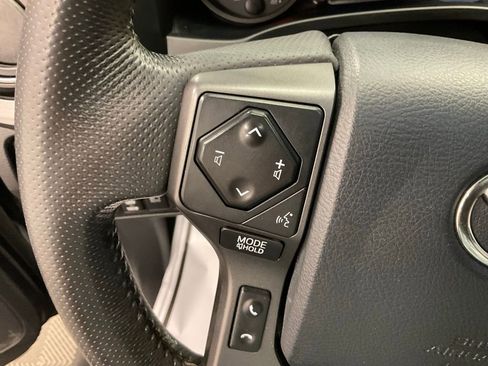 Used 2019 Toyota Tacoma TRD Off-Road image 13