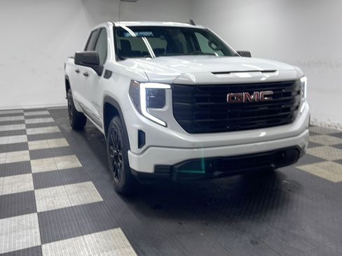 Used 2023 GMC Sierra 1500 Pro w/ Graphite Edition AWD/4WD image 22