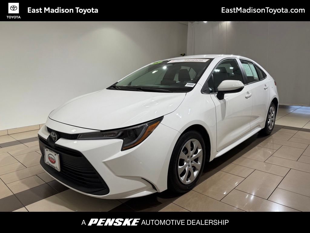 Certified 2025 Toyota Corolla LE FWD image 1